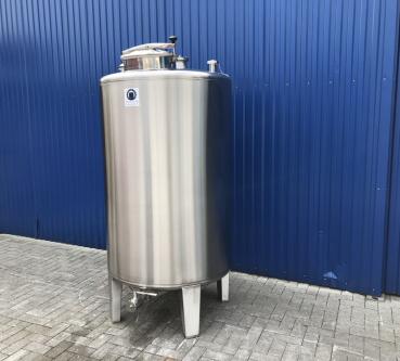 Preview: 1533L stainless steel vessel with agitator mounting