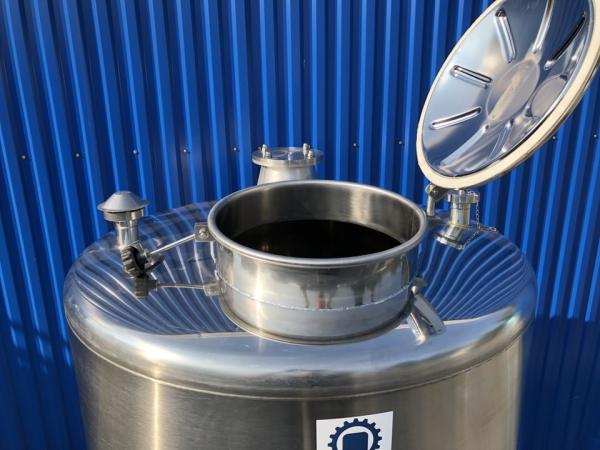 1305L stainless steel vessel