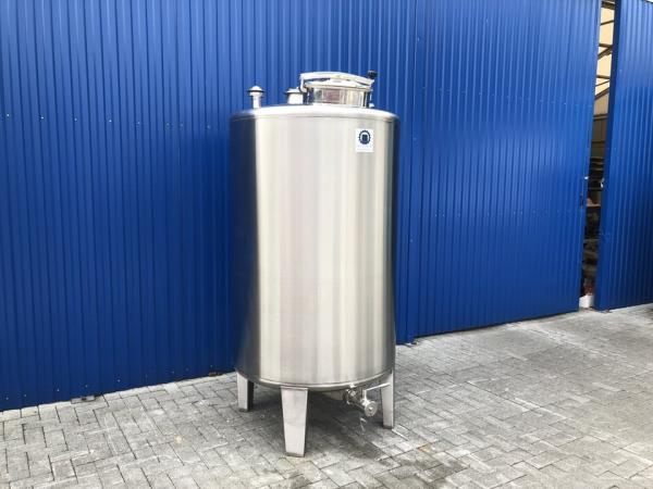 1533L stainless steel vessel with agitator mounting