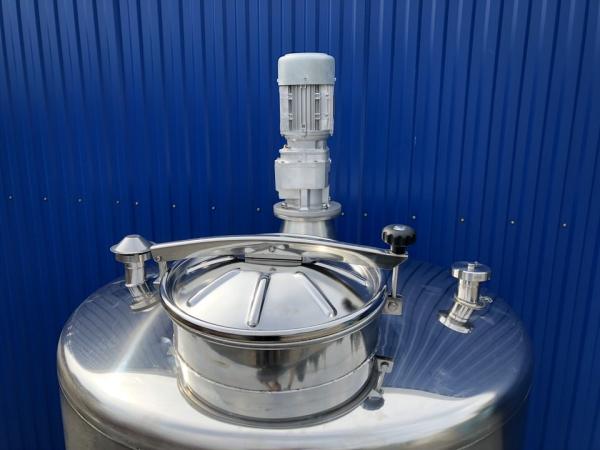 1533L stainless steel vessel with thermoplate and cone stirrer agitator